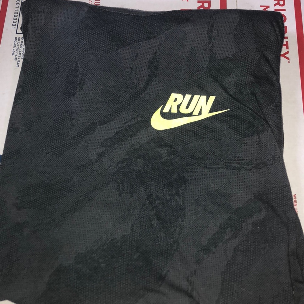 NIKE RUNNING COTTON TEE GREEN AND BLACK Men’s XXL